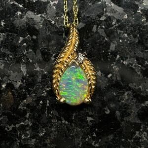 Gorgeous Solid 10k Gold Striated Australian Coober Pedy Teardrop Opal Necklace